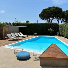 Luxury Swimming Pool, hotel in Fontane Bianche