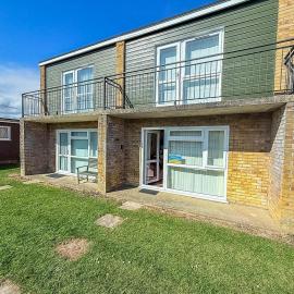 Lovely 4 Berth Chalet To Hire In Hemsby Nearby The Beach Ref 18177B, hotel v destinaci Hemsby