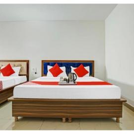 Mohali में, होटल Hotel R Himalayan