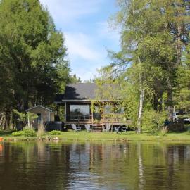 Waterfront & Spa - Le Petit Georges, hotell i Wotton