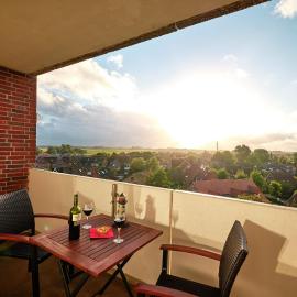 FeWo Sonnenschein mit Pool & Balkon, hotel en Horumersiel