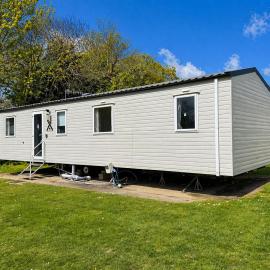 Stunning Caravan At Broadland Sands Holiday Park Ref 20004Bs