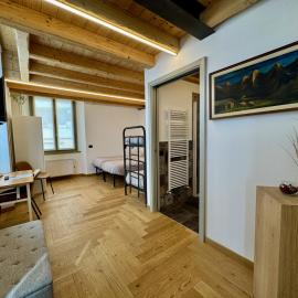 Freeabile Rooms - stanza in centro, hotelli kohteessa Sondrio