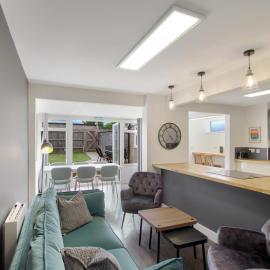 4BR Spacious Home, Garden & Parking, Contractor, hotel in Leverstock Green