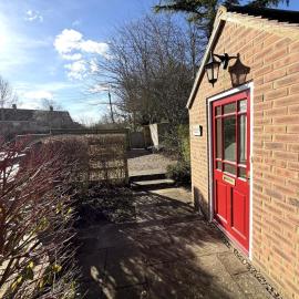 Charming Countryside Escape & Private Tennis Court