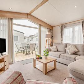 Vivian Lodge 2 Bedroom New Forest Holiday Home Hoburne Bashley, hotel a New Milton