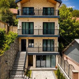 Tkhil Hotel In Dilijan