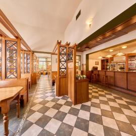 Hotel Krakonoš, hotel v Trutnově