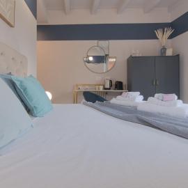 Lake Como 2 min - Suites near the Station - Wifi and AC
