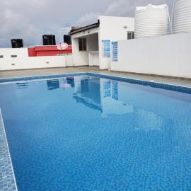 SPACIOUS VIP 1 BEDROOM with ROOFTOP SWIMMING POOL AVAILABLE, hotel a Mtwapa