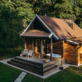 Secluded Holiday Home near Birštonas, hotel en Kampiškiai