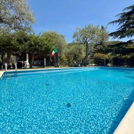 Ulivo Liguria With pool, hôtel à Gazzelli