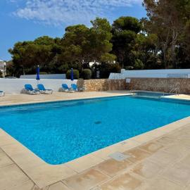 Suite con piscina y vistas al mar en Cala Morell