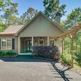 Hannah's Hideaway, Minutes to Dahlonega Square