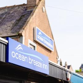 Ocean Breeze Inn, хотел в Аймът