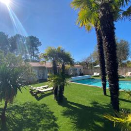 Viesnīca La Villa Herbert - Piscine chauffée, Spa et Vélos gratuits pilsētā Andernolebēna