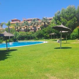 Pareado en la Playa del Ancla, urbanización privada - Terrazas de Urbis