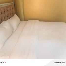 Naamin sports lounge kagio, hotel i Kagio
