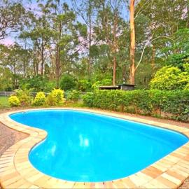 Pool House with 3 BDR 2 AC, hotel v destinaci Marsden
