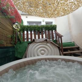 Le Nidyssoire au cœur d'Issoire, spa été hiver, hôtel à Issoire