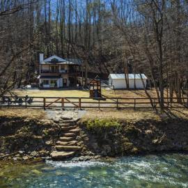 Living Waters Lodge-Riverfront In Coosawattee