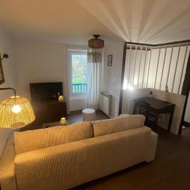 Le Gîte Chez Mémé, hotel di Lavelanet