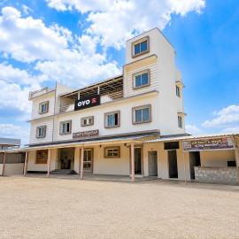 Hotel O Savi Rooms, готель у місті Gubbi