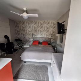Domek Za Wyspą 3, Hotel in Chmielów