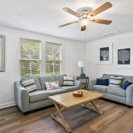 Orange Door Bungalow - Central Cozy 3BR, hotel in Jacksonville