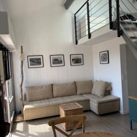 Chalet lumineux accès plage, vue bassin, hotel in Lège-Cap-Ferret