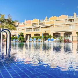Paraiso Poolside townhouse in Palm-Mar, hotel in Palm-Mar