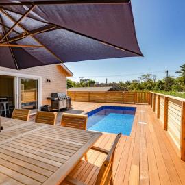 Poolside Chic by the Sea, hotel in Ocean Bay Park