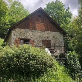 Chalet individuel à Ustou 09, готель у місті Ustou