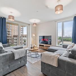 Luxury 2BR Apartment I Sleep 8 I Direct to Wembley & Euston, hotel Hatch Endben