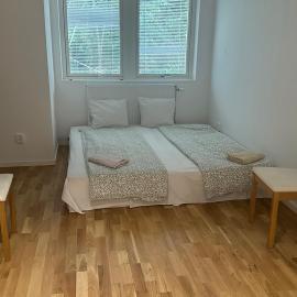 Cozy Studio with 3 beds in Sollentuna Stockholm、ソレンツナのホテル