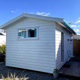 Papamoa Beach Sleepout, hotel a Papamoa