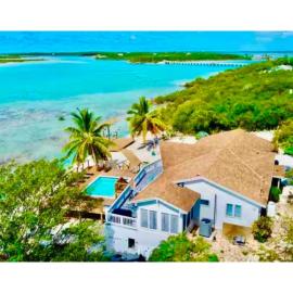Beach Villa Blue Bahamas