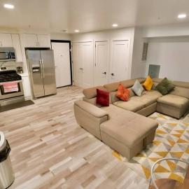 The Trendy Suite - Upgraded 2BR with Luxe Amenities – hotel w mieście Paterson