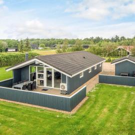 6 person holiday home in Hemmet