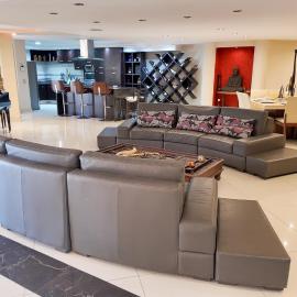 Luxurious House in Guadalajara Near Estadio Akron, Expo GDL