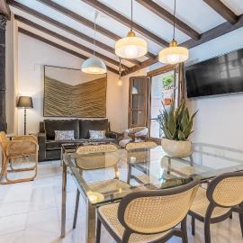 BnS Dauro Suites โรงแรมในกรานาดา