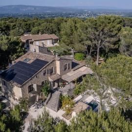 LA BASTIDE De La Colline โรงแรมในกาวายง