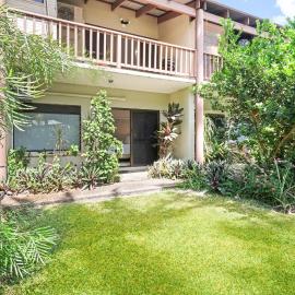 Stylish Tropical Villa with Lagoon Pool, ξενοδοχείο στο Πορτ Ντάγκλας