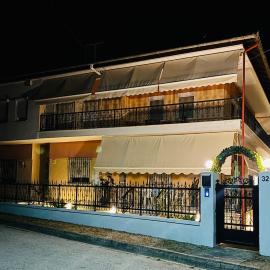 Pancho Villa - Family Apartments, Hotel in Kallithéa
