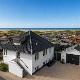 3 Bedroom Amazing Home In Hvide Sande, hotel a Hvide Sande