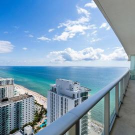 Zen 2-Bedroom Ocean View at Lyfe Resort, khách sạn ở Hollywood
