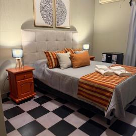 Hotel Avenida, hotel u gradu 'Lomas de Zamora'