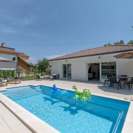 Villa Moni, family house near Labin with pool, sauna and jacuzzi
