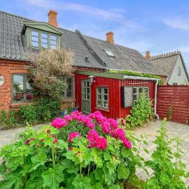 1 Bedroom Gorgeous Home In Stege