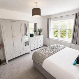 Stylish 3-Bed Executive Home - Free Parking & Fast WiFi